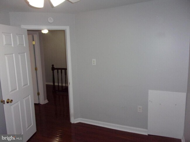 Foto del edificio - 8178 Fernlake Ct