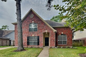 Building Photo - 16819 Kettle Creek Dr