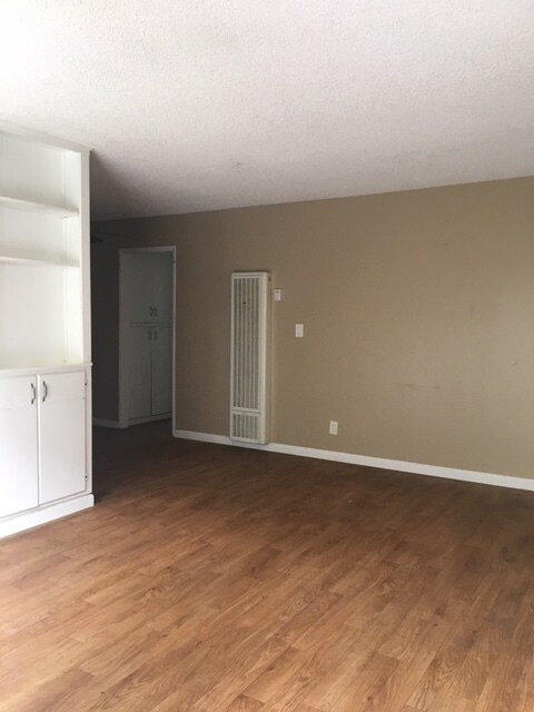 Building Photo - 4147 42nd St