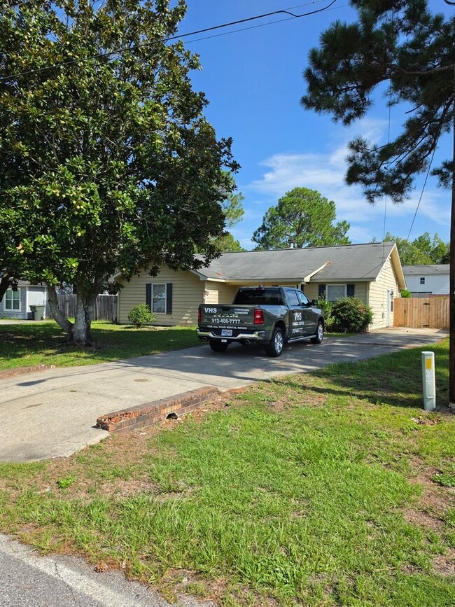 Building Photo - 620 Honey Ridge Ln