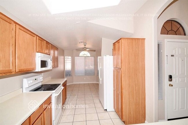 Building Photo - 8751 W Adam Ave