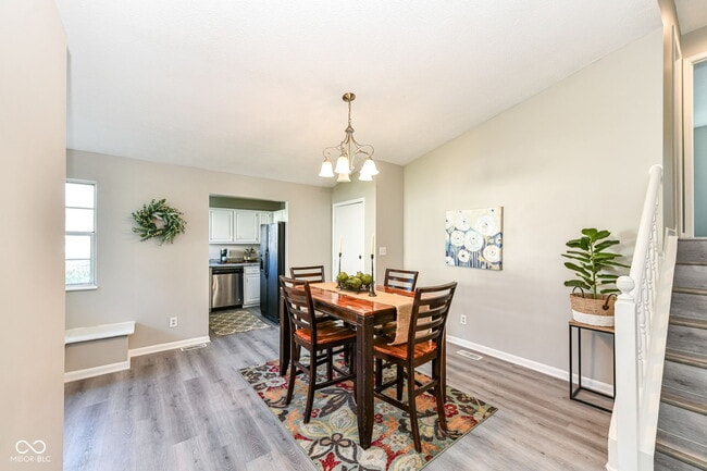 Foto del edificio - 8506 Friendship Ln