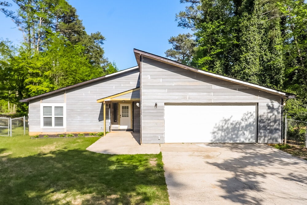 Primary Photo - 6270 Beethoven Cir