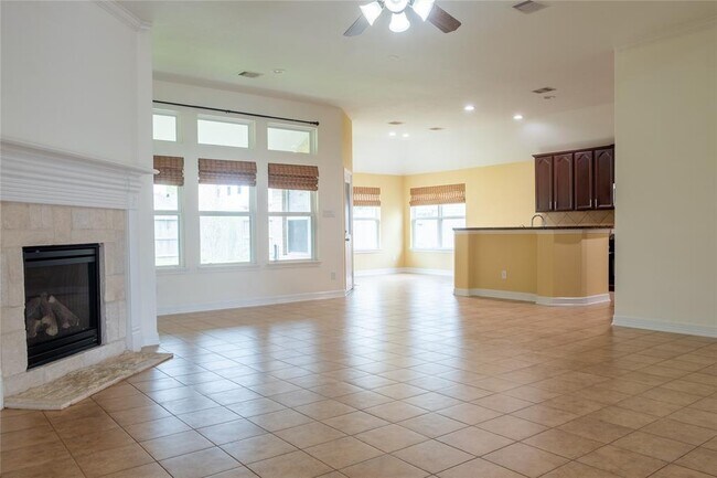 Building Photo - 5410 Valley Country Ln