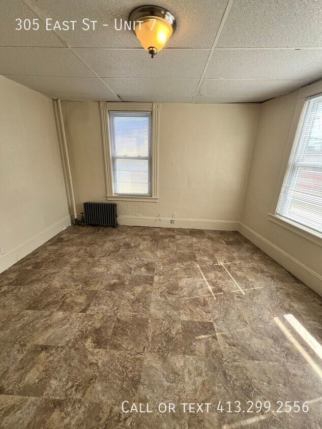 Foto del edificio - Private Room for Rent in the Heart of Ludl...