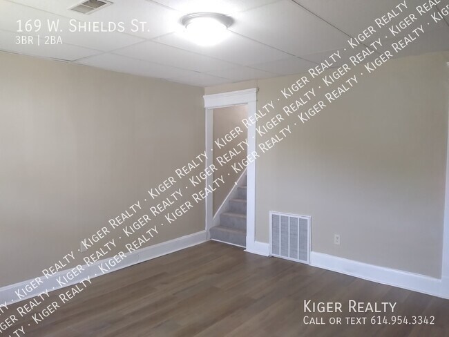 Building Photo - 3 Bedrooms, 1.5 Bath Single Family Home