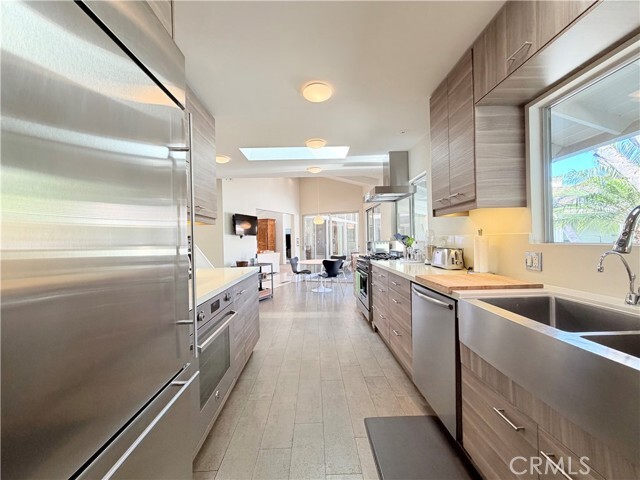 Building Photo - 2490 Monaco Dr