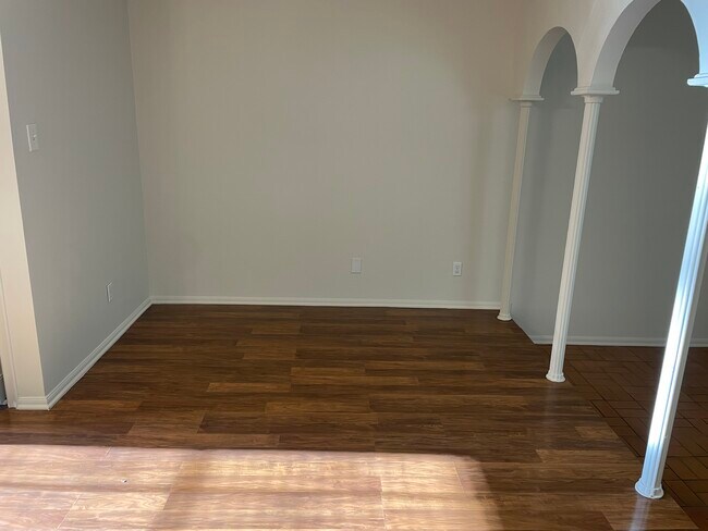 Building Photo - 3730 Fairfield Ave