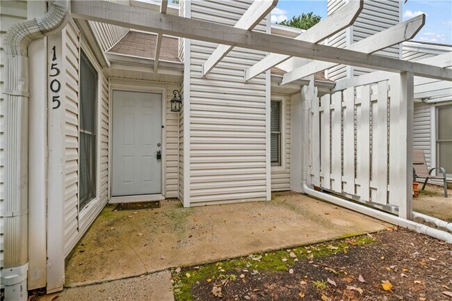Foto del edificio - 1505 Planters Ridge Ln