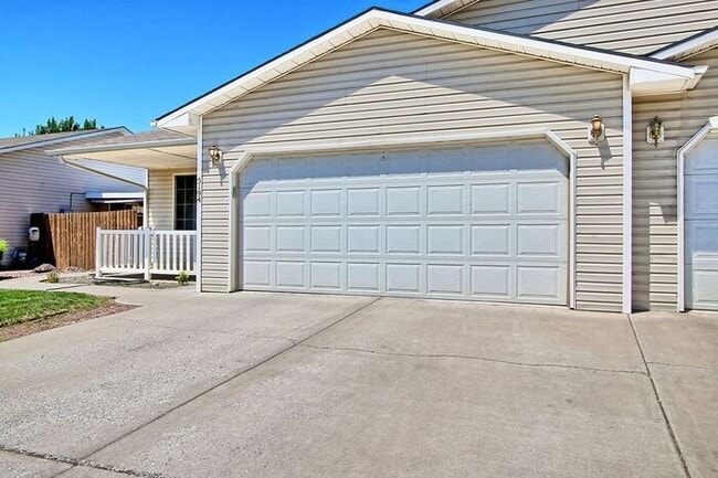 Photo - 3 bedroom 2 bath Duplex House