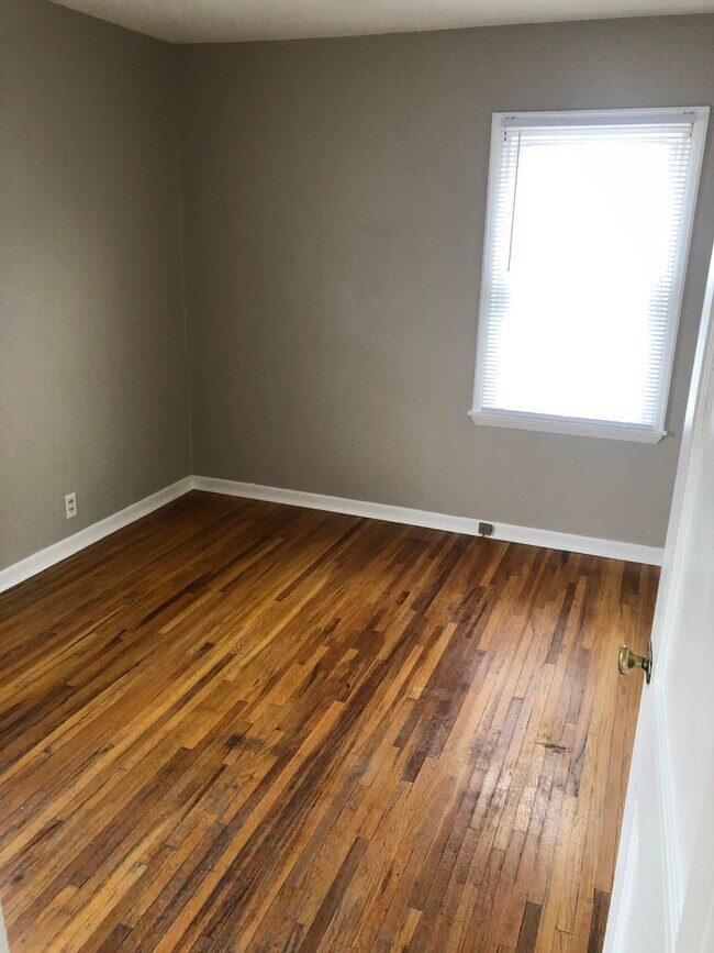 Foto del edificio - 2 Bed/1 Bath House for rent! SHOWINGS STARTING 7/27/26!