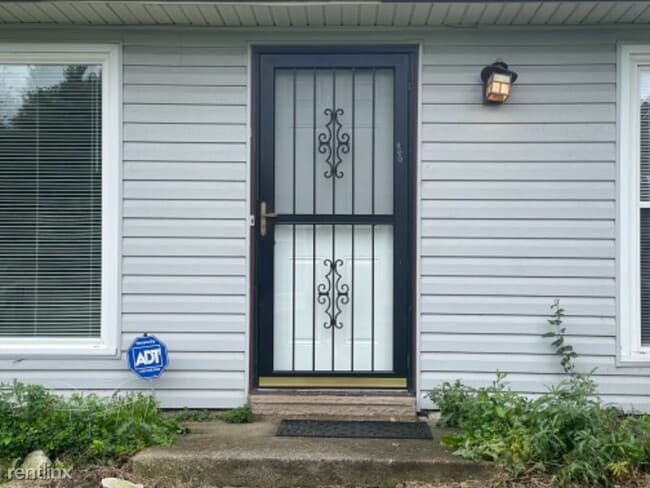 Building Photo - 2 br, 1 bath Condo - 3239 Lupine Drive