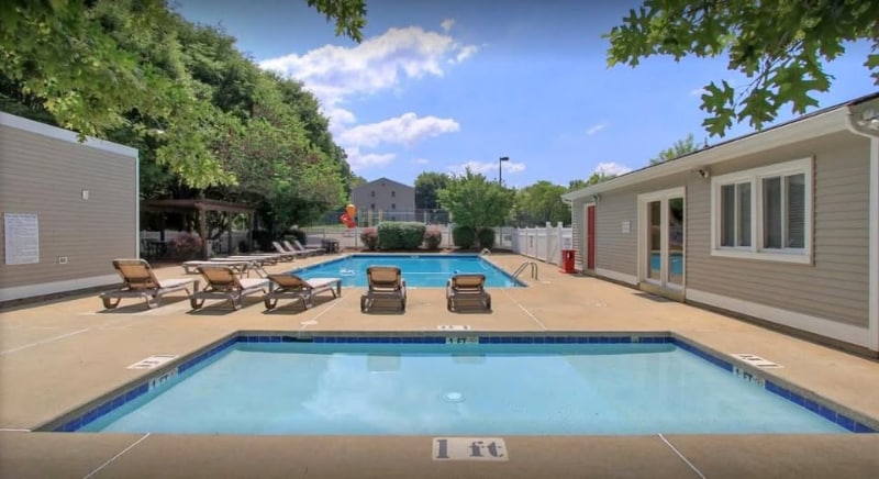 Primary Photo - 600 Reusens Rd