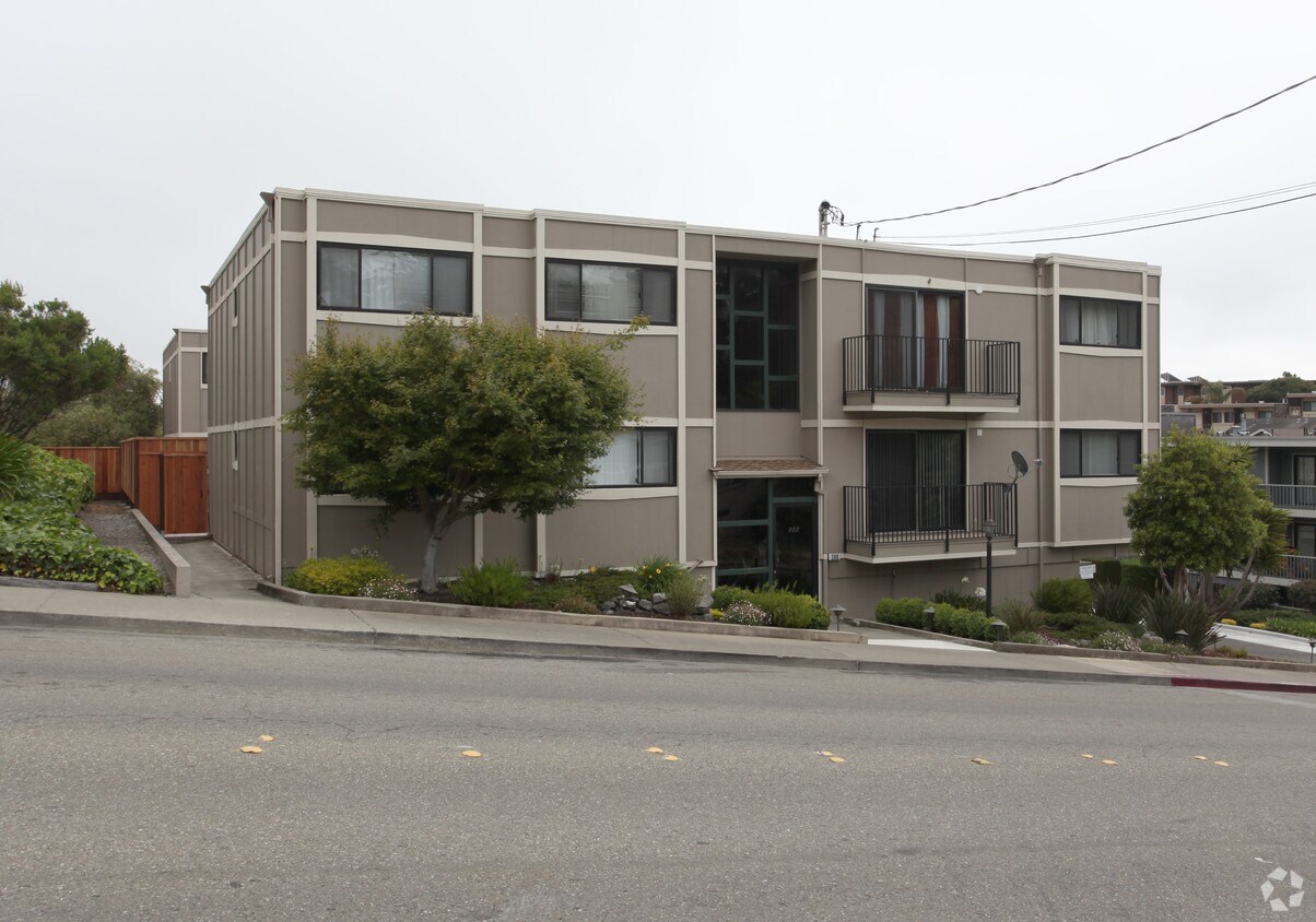 390 Alida Way, South San Francisco, CA 94080 Apartments in South San