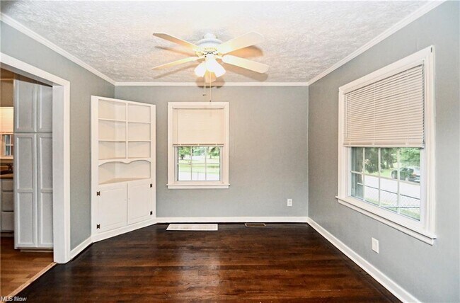 Foto del edificio - 1699 Sunset Ave