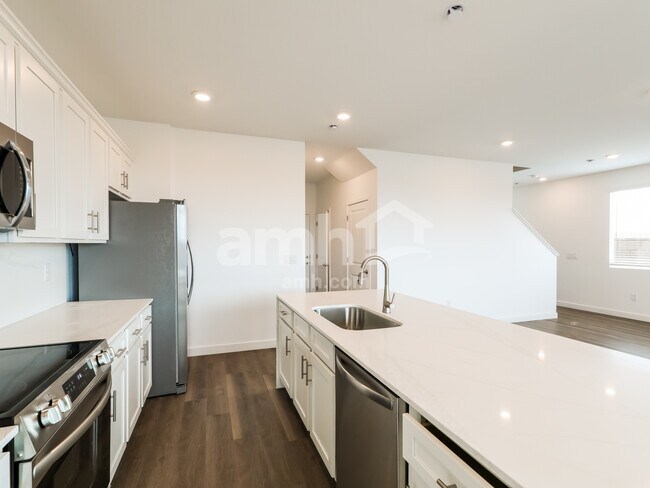 Foto del edificio - 6119 W Calle Lingo