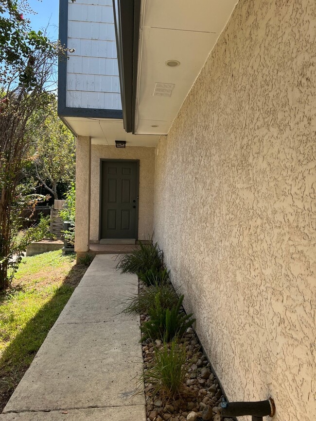 Photo - 12132 Vista Nogal St Apartment