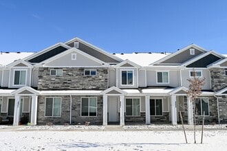 Building Photo - 2254 1180 W