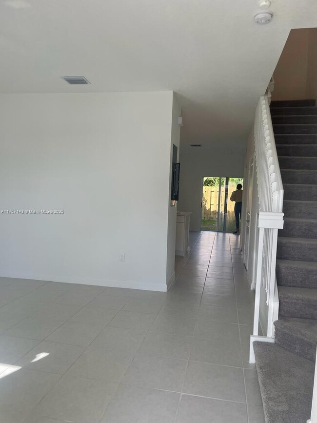 Foto del edificio - 1642 SE 26th Ter