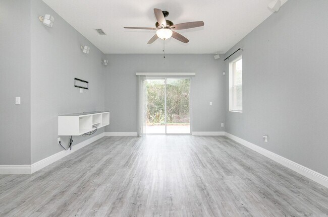 Photo - Beautiful Move-in Ready 4 bed/2bath home l...