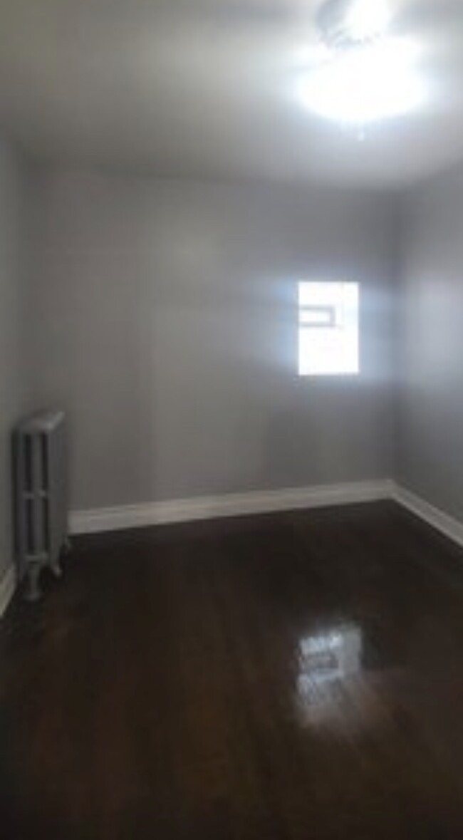 Foto del edificio - 8043 S Maryland Ave