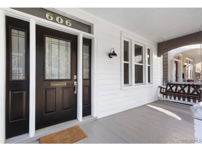 Foto del edificio - 3 Bed 2 Bathroom for Rent