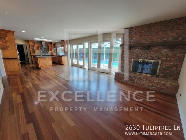Foto del edificio - 2630 Tuliptree Ln
