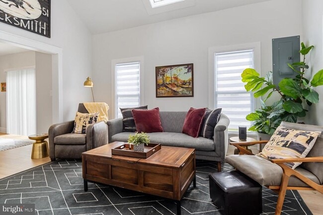 Foto del edificio - 207 Dodson Ave