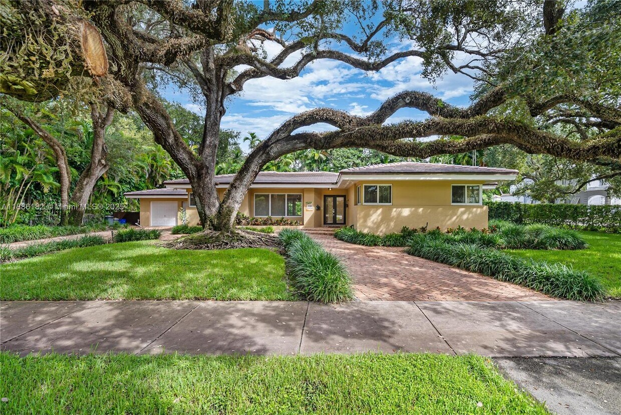 Foto principal - 1039 Hardee Rd