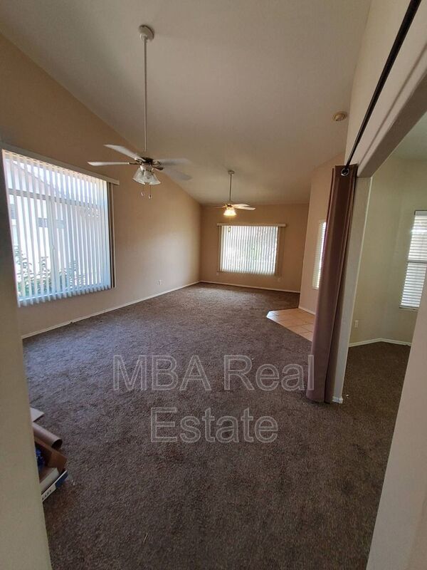 Building Photo - 277 S Wild Horse Way