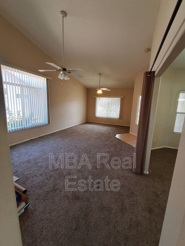 Foto del edificio - 277 S Wild Horse Way