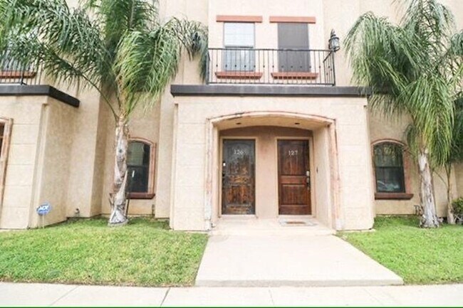 Building Photo - 8216 Casa Verde Rd