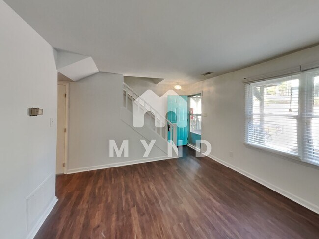 Building Photo - 1505 Gorman St Unit D