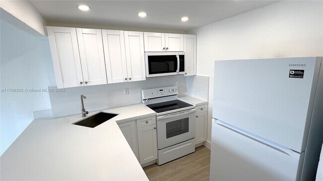 Foto del edificio - 4550 NW 9th St