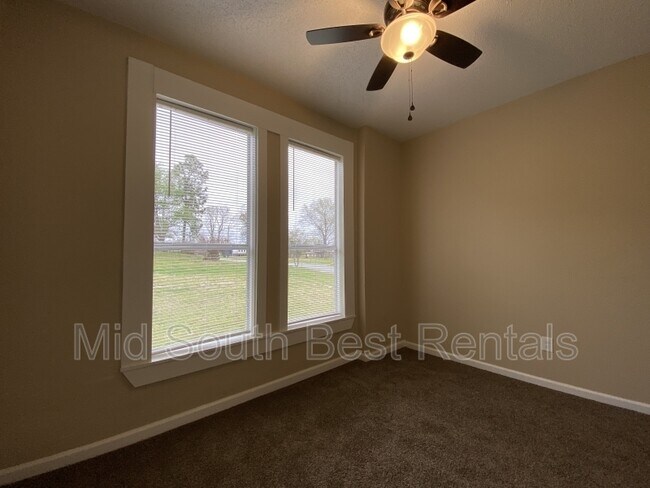 Foto del edificio - 2208 Rock St