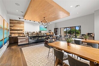 Building Photo - 9637 Montelanico Loop