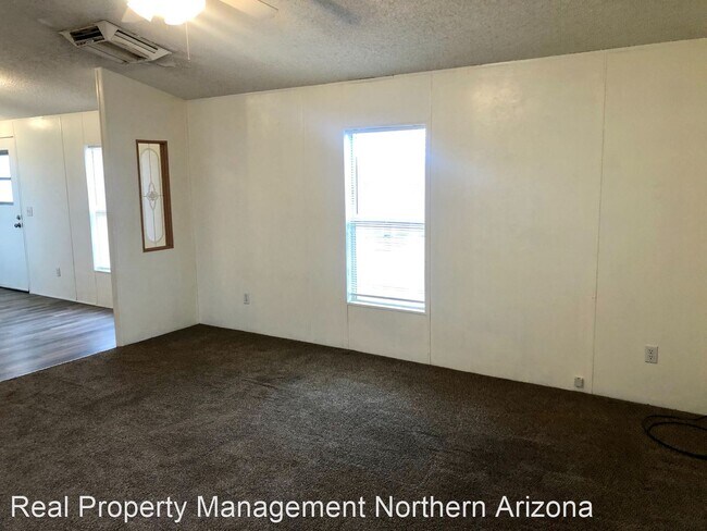 Building Photo - 2 br, 2 bath House - 3976 E. Devlin Ave