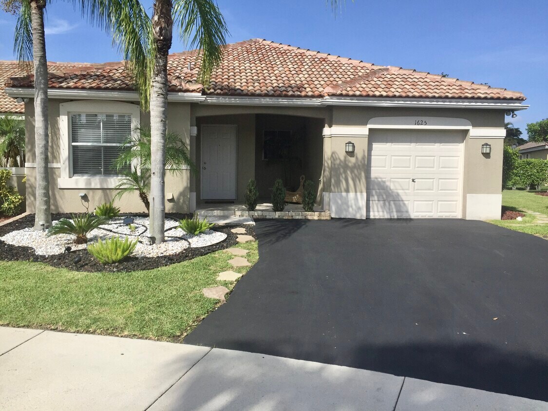 Foto principal - 1625 Orion Ln