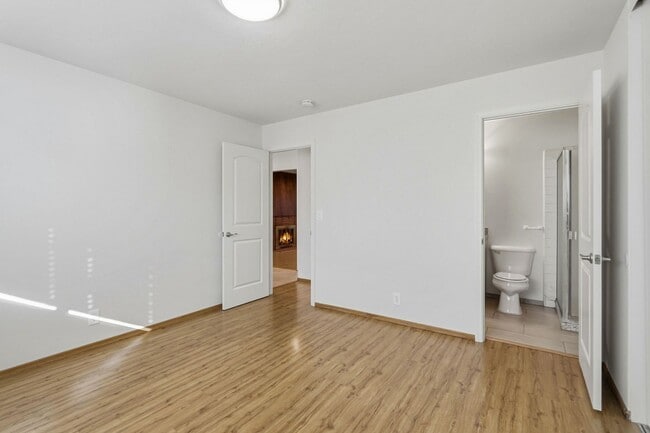 Foto del edificio - 1559 S Wolfe Rd