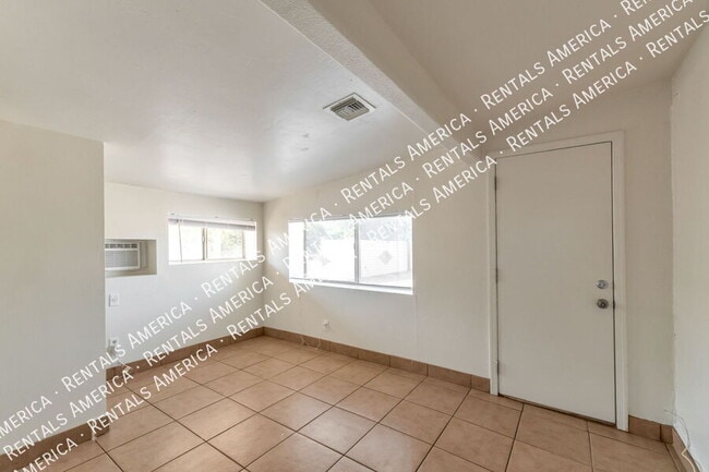 Foto del edificio - 5111 E Peach St