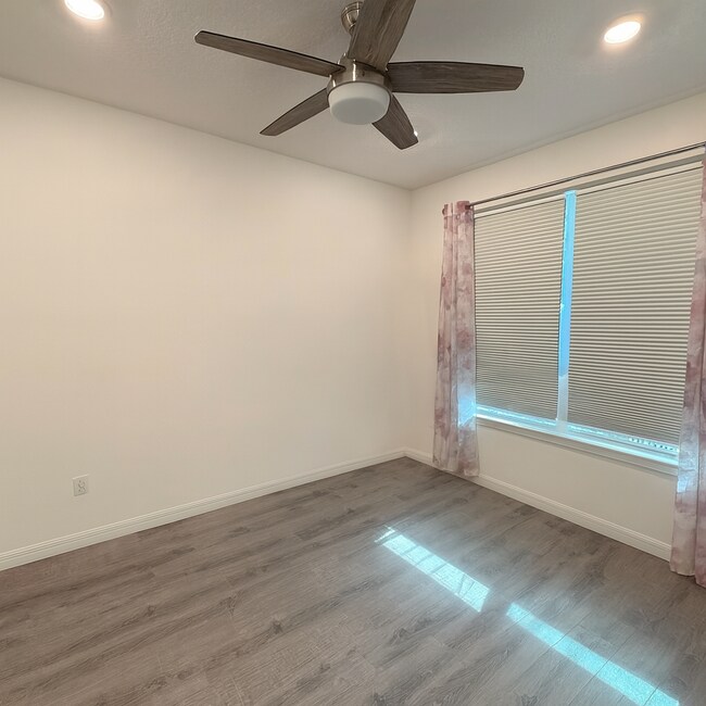 Foto del edificio - Beautiful Custom Home in Del Webb 55+ Community