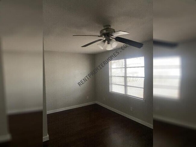 Foto del edificio - 3638 Moonstone Dr