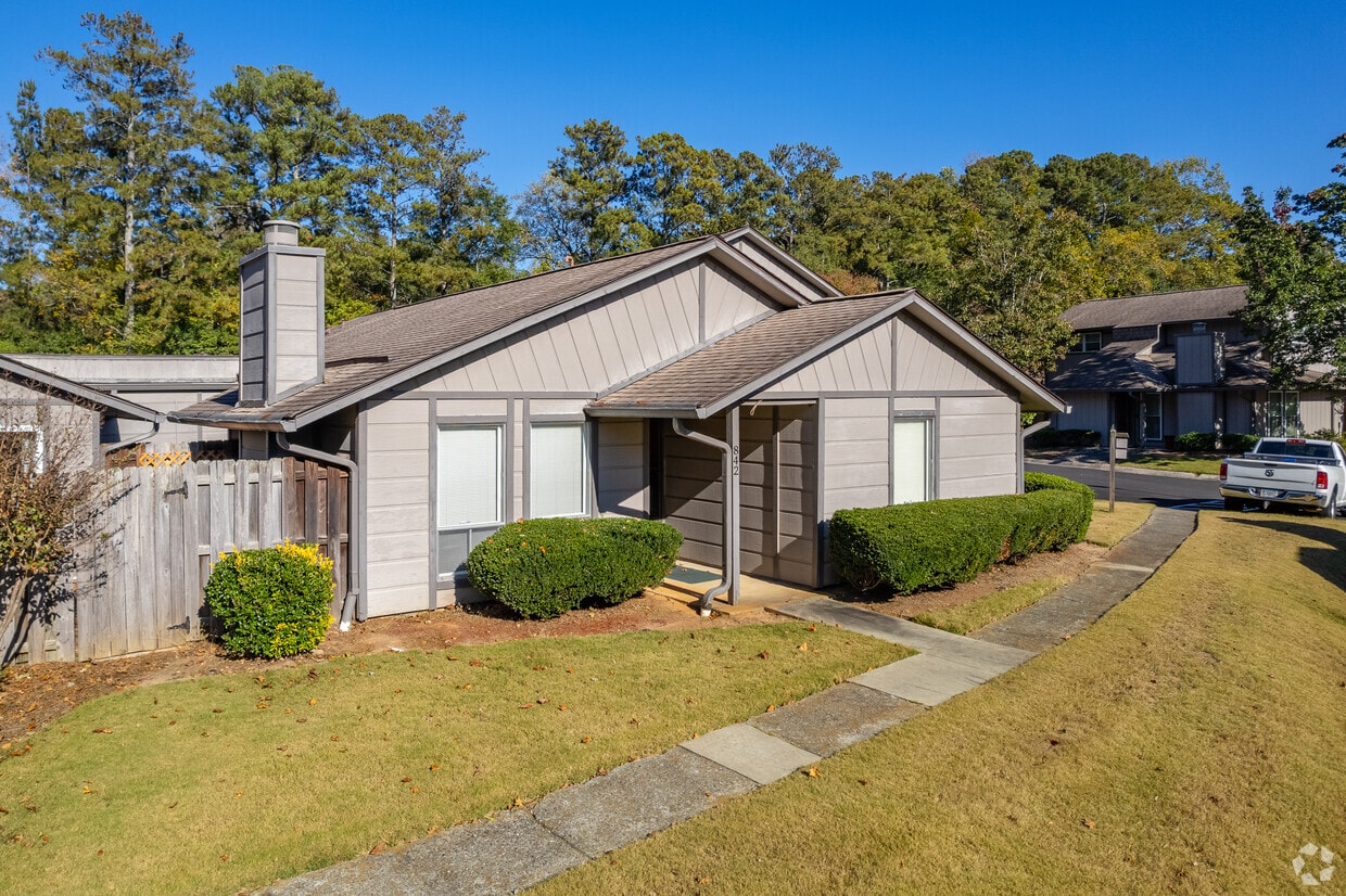 Primary Photo - Manning Villas Condominiums