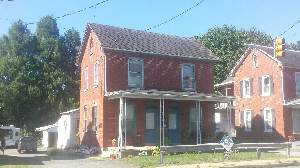 2160 Main St, Lititz, PA 17543 House Rental in Lititz, PA