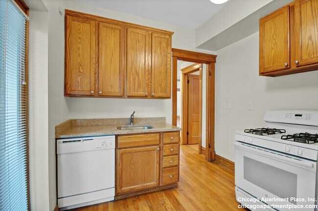 Foto del edificio - 3600 N Hermitage Ave