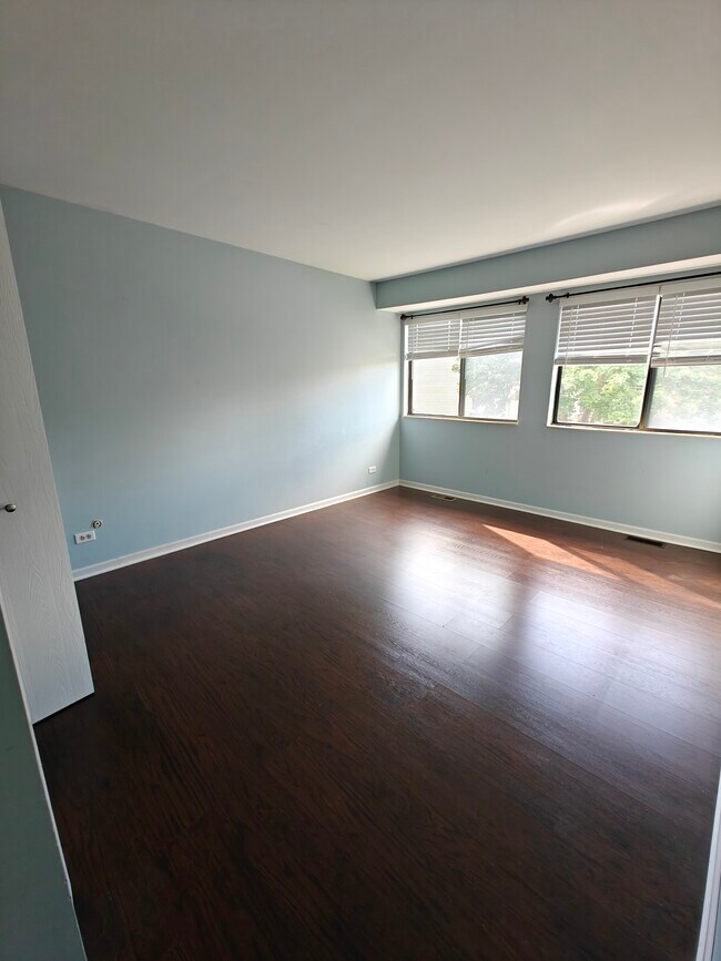 Foto del edificio - 1410 N Whispering Springs Cir