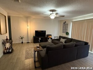 Foto del edificio - 6855 Columbia Ridge Dr