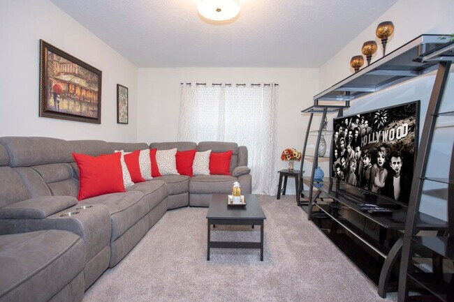 Foto del edificio - 4710 Sleepy Hollow Dr