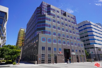 Building Photo - 520 N Central Ave