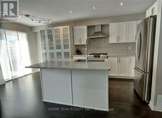 Building Photo - 462 Brettonwood Ridge